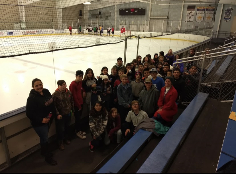 Middle School Group Picture: Ice Skating